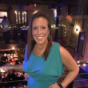 Meet your Posher, Laurarae